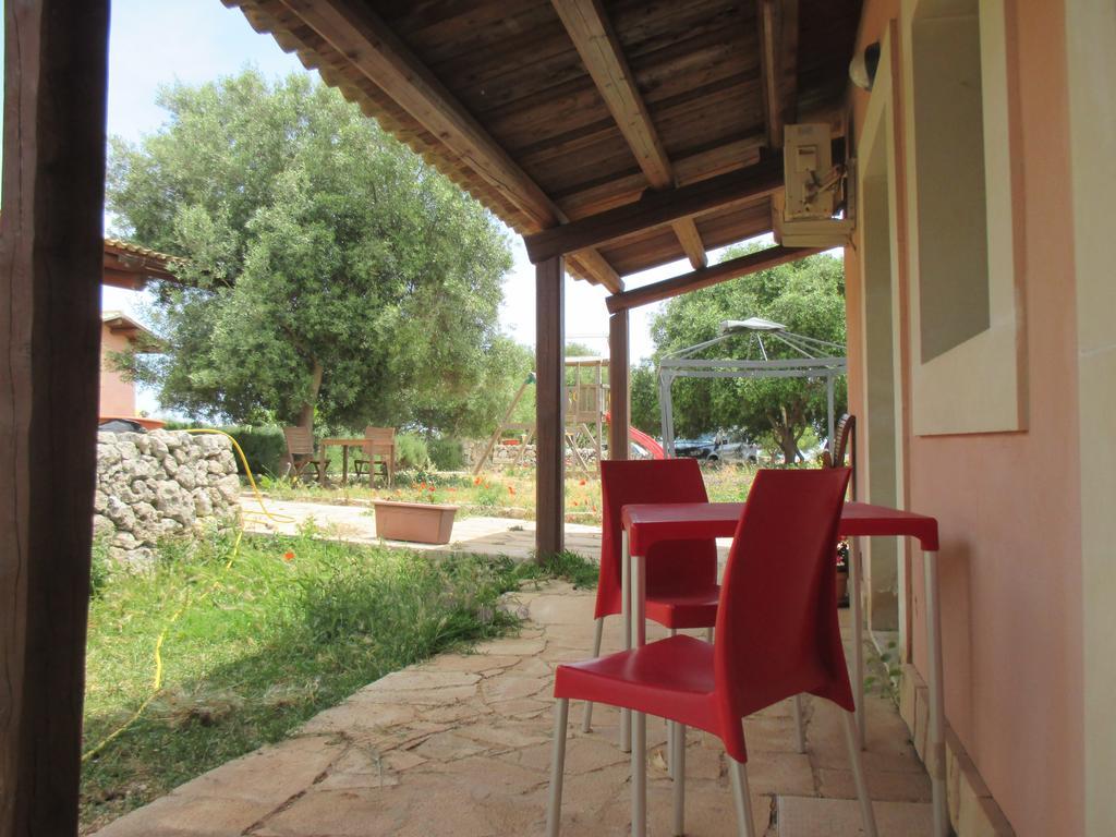 Le Mangiatoie Del Re Giordano Villa Avola Exteriör bild