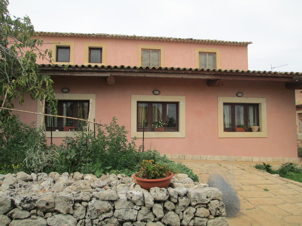 Le Mangiatoie Del Re Giordano Villa Avola Exteriör bild